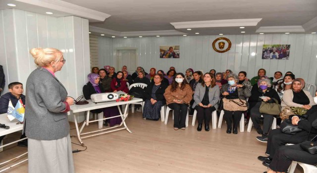 Kırsalda yaşayan kadınlara sağlık farkındalığı eğitimi