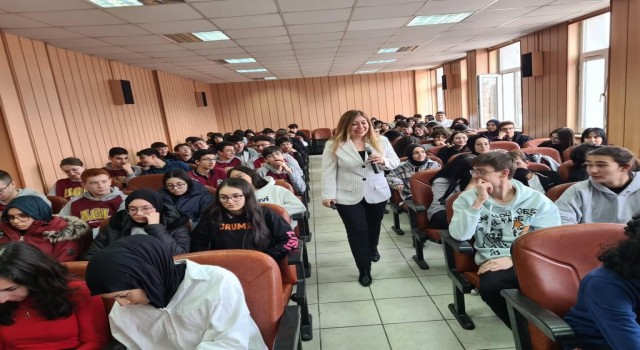 Kütahya Nafi Güral Fen Lisesi ve Ali Güral Lisesinde eğitim çalışması