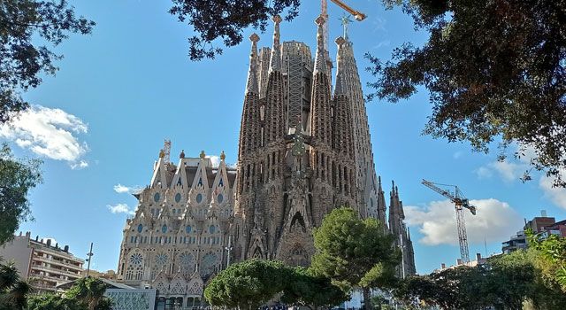 La Sagrada Familia: 142 Yıldır İnşaatı Süren Efsane