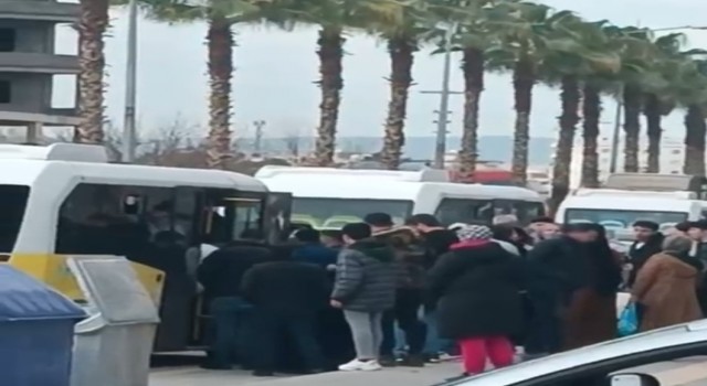 Mardinde minibüs ile otomobil çarpıştı: 1 yaralı