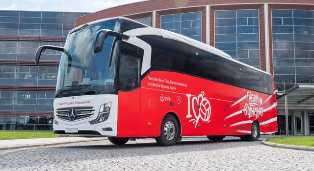 Mercedes-Benz Türk, Milli Voleybol Takımlarına Sponsor Oldu