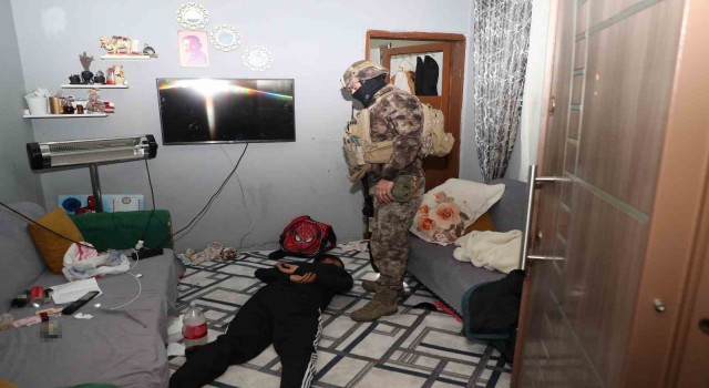 Mersinde torbacı operasyonu: 21 gözaltı