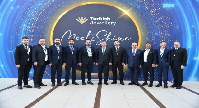 Mücevher Antalyada parladı