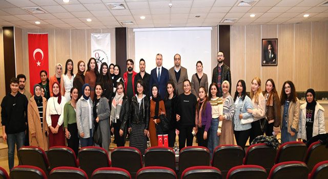 OKÜ’de "Yedi Güzel Adam, Yedi Güzel Şiir" Şiir Dinletisi