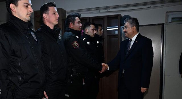 Osmaniye Valisi Yılmaz, Yeni Yılda Görev Başında Olan Personeli Ziyaret Etti