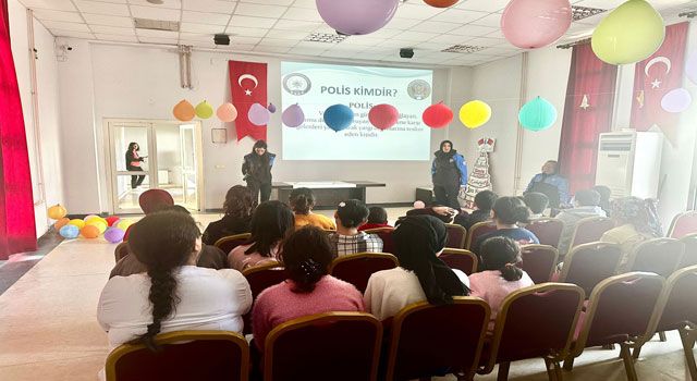 Osmaniye'de Çocuklara Polislik Mesleği Tanıtıldı