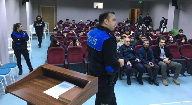 Osmaniye'de Lise Öğrencilerine Polislik Mesleği Tanıtıldı