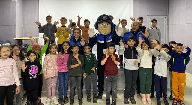 Osmaniye'de öğrencilere polislik eğitimi