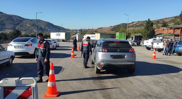 Osmaniye'de Yılbaşı Tedbirlerinde 63 Kişi Yakalandı