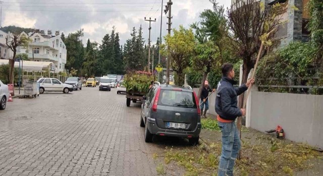 Park ve bahçeler Marmarisin çehresini değiştiriyor