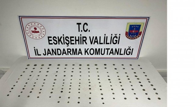 Roma dönemine ait 155 adet sikkeyi satmak isteyen şahıs yakalandı