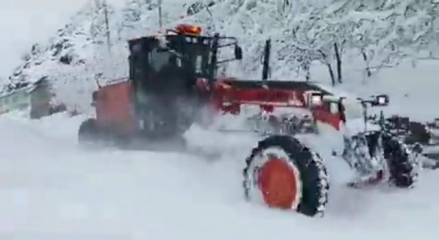 Siirtte kara nedeniyle kapanan yollar ulaşıma açıldı