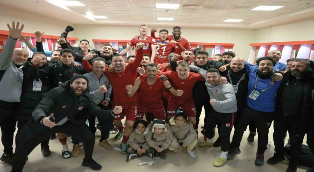 Sivasspordan galibiyet pozu