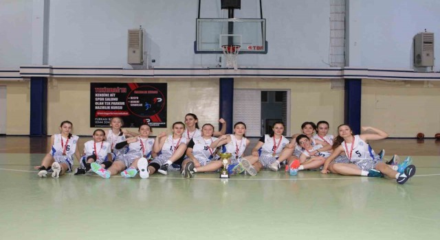 Spor kız takımı göz kamaştırıyor
