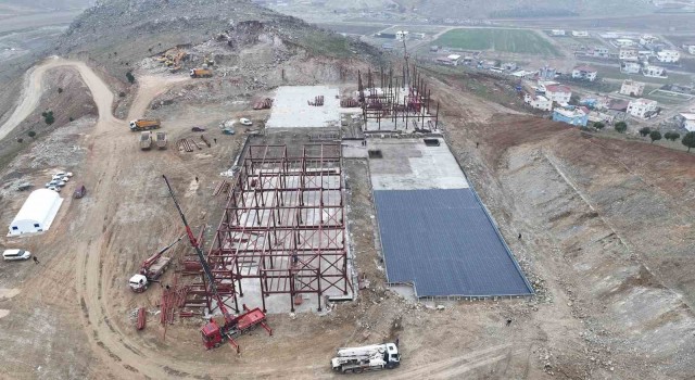 Türkoğlunun yeni acil durum hastanesi hızla yükseliyor