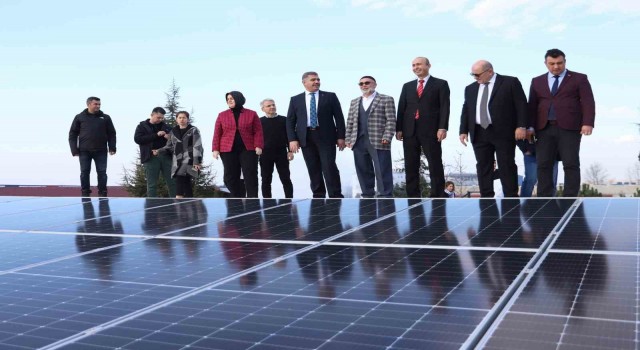 Vali Selçuk Aslan, yenilenebilir enerji yatırımını inceledi