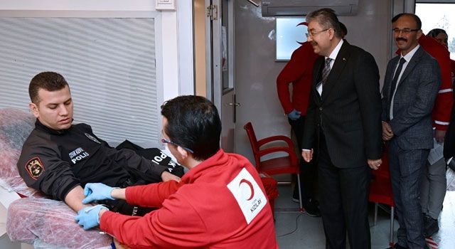 Vali Yılmaz’dan Kan Bağışına Destek