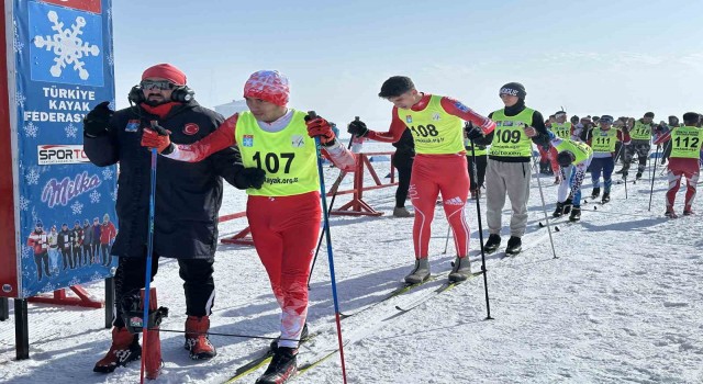 Yüksekovada huzura kavuşan dağlar, sporcularla hayat buldu