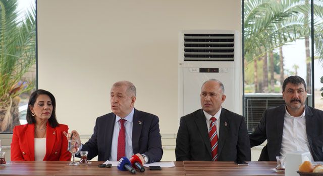 Zafer Partisi Lideri Özdağ, İskenderun'da basın toplantısı düzenledi