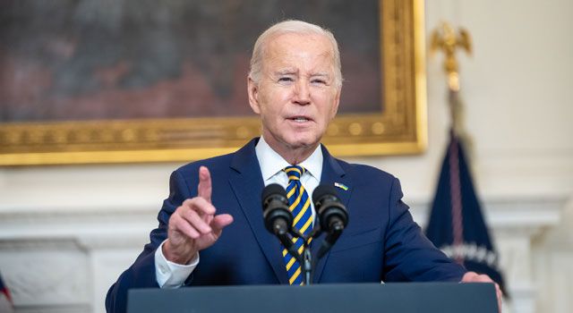 ABD Başkanının Kafası Hayli Karışık: Macron'u Mitterrand ile Karıştırdı