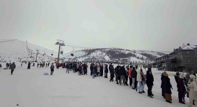 Akdağ Kayak Merkezi tıklım tıklım