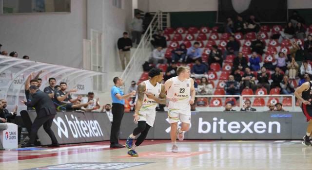 Aliağa Petkimspor, evinde kazanmaya devam ediyor