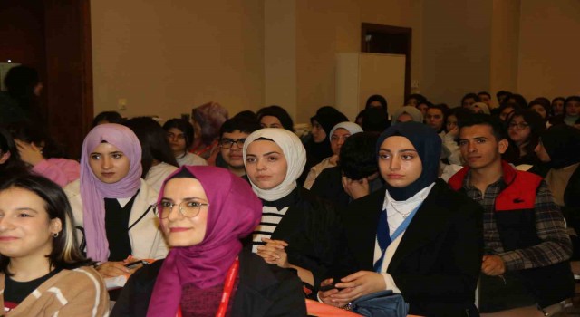 Atılım Üniversitesi Mardinde Eğitim Fuarı düzenledi