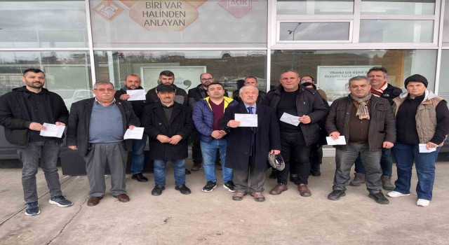 Balıkçı Kenan ve yerel gazeteciler, depremzede vatandaşları unutmadı