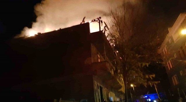 Bayatta korkutan yangın