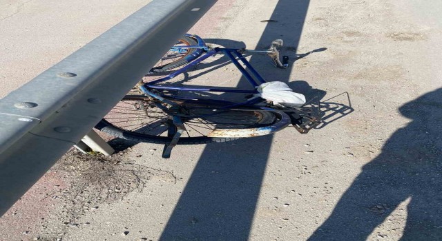 Bisiklet sürücüsü kazada hayatını kaybetti