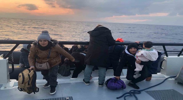 Bodrumda 4ü çocuk 32 düzensiz göçmen kurtarıldı