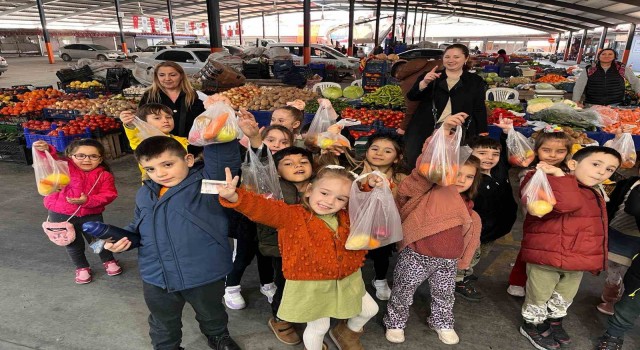 Bozdoğanlı minikler matematiği pazarda alış-veriş yaparak öğrendi