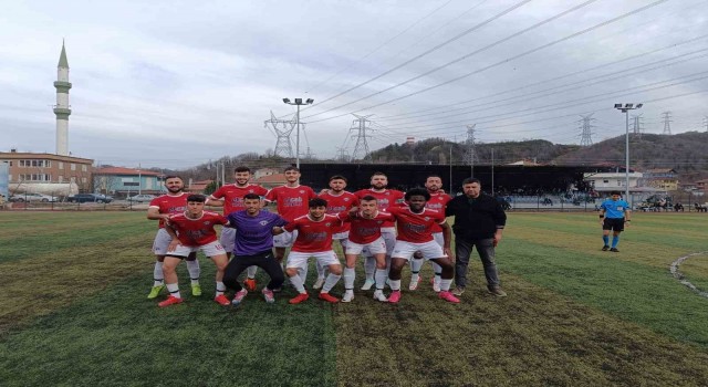 Bu köyün futbol takımı, gurbetçilerin desteği ile mücadelesini sürdürüyor