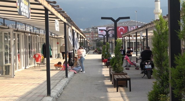 Osmaniye'de Depremzede esnafın umudu konteyner çarşı oldu