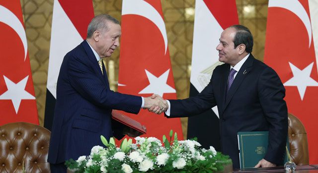 Erdoğan ve Sisi Kahire'de Görüştü: Hedef 15 Milyar Dolar Ticaret Hacmi