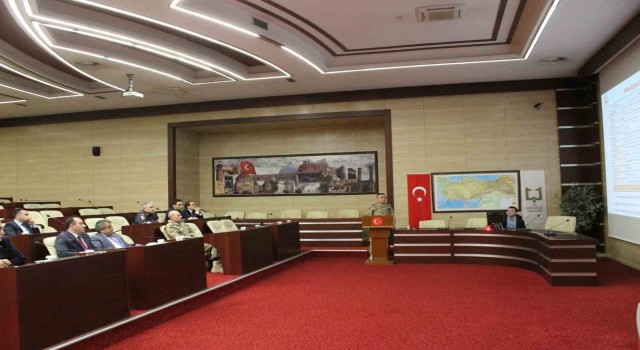 Erzurumda eğitim tedbirleri ve okul güvenliği toplantısı yapıldı