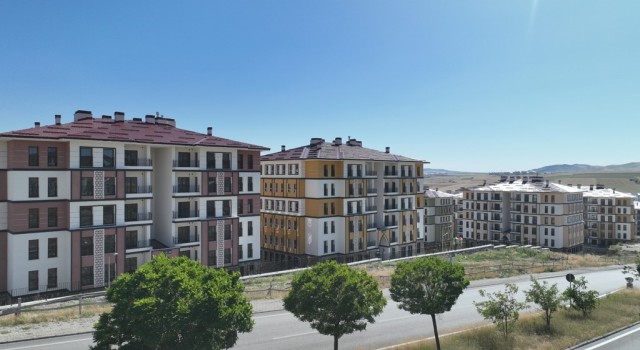 Esentepede konutlar teslim edilmeye başladı
