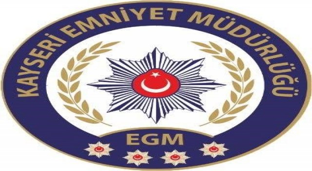 Göçmen kaçakçısı polisten kaçamadı