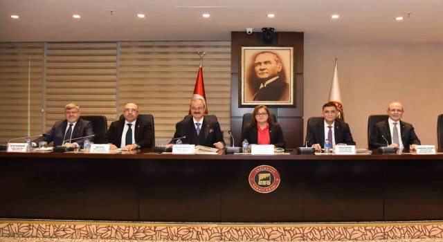 GSO Şubat Ayı Meclis Toplantısı, Büyükşehir Belediye Başkanı Fatma Şahinin katılımıyla yapıldı