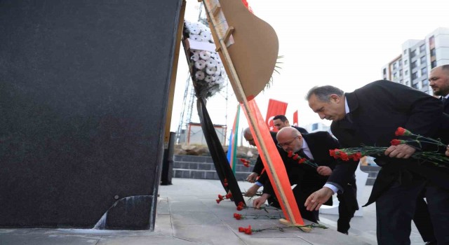 Hocalı şehitleri, yeni yapılan Azerbaycan Parkında anıldı