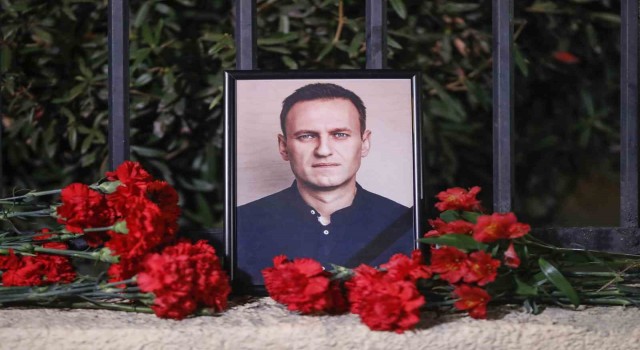 İngiltere'den Navalny'nin öldüğü cezaevinin 6 Rus yetkilisine yaptırım