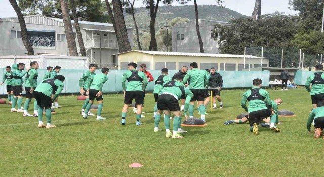 İsmet Taşdemir: Hakemlerin kendine çeki düzen vermesi lazım