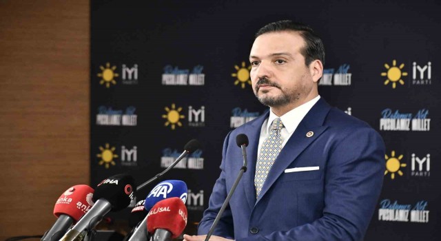İYİ Parti Sözcüsü Zorludan afiş açıklaması