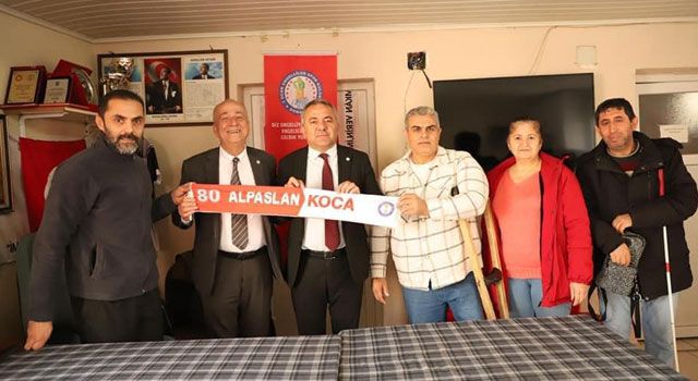 İYİ Partili Başkan Adayı Koca, Engelliler Derneğini Ziyaret Etti