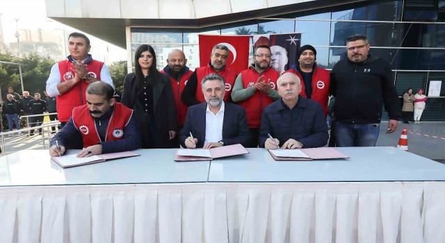 İzmir'de en yüksek işçi maaşı Bayraklı Belediyesinde
