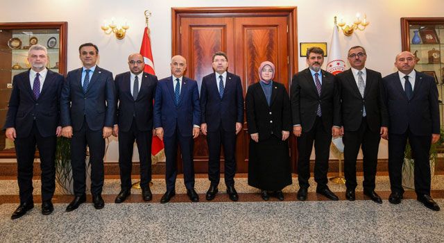 Kahramanmaraş Heyeti Başkentte Bakanları Ziyaret Etti
