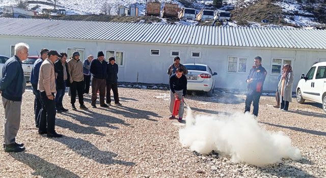 Kahramanmaraş İtfaiyesi Bilgilendirme ve Tatbikat Gerçekleştirdi