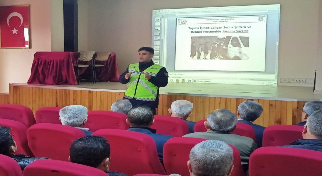 Karacasuda okul servis şoförleri ve rehber personeller bilgilendirildi