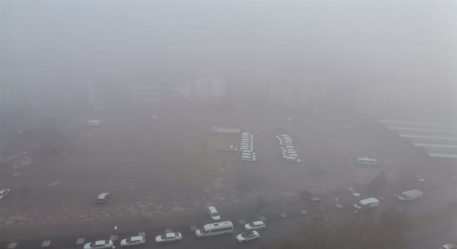 Kayseri güne sisle uyandı: Görüş mesafesi 10 metreye düştü