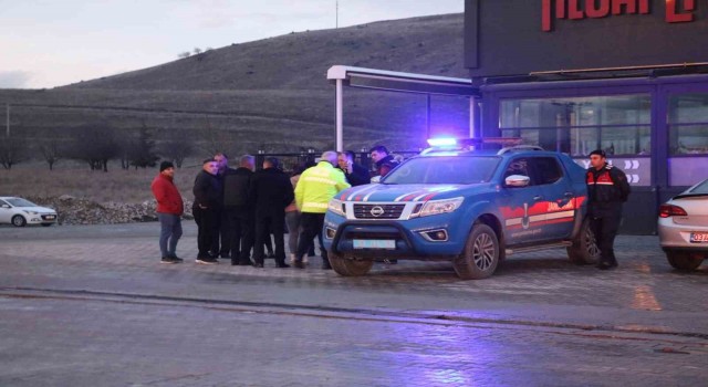 Köfteci Yusufta tavan çökme olayının, kalitesiz malzeme kullanılmasından kaynaklandığı iddia edildi